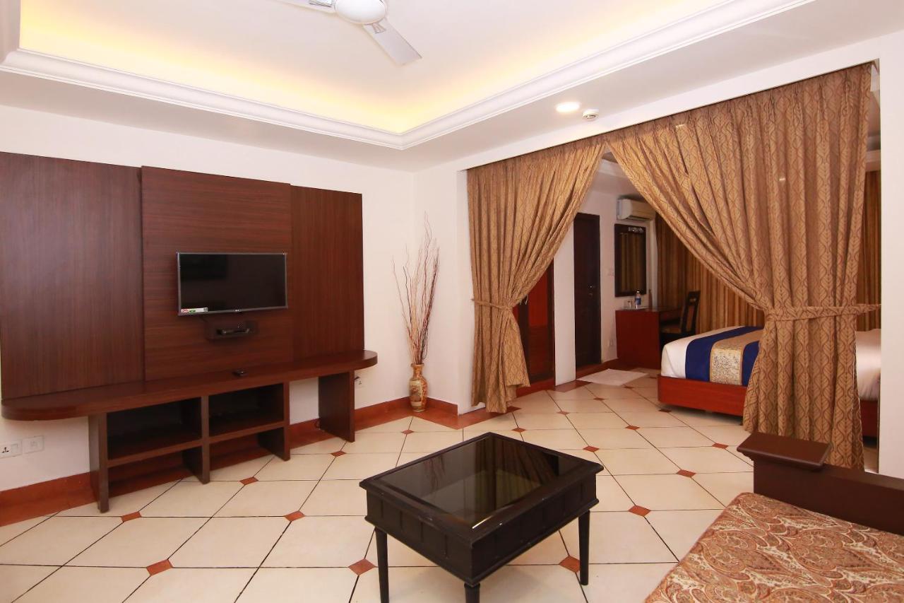 Kochi Emarald Hotel Cochin מראה חיצוני תמונה