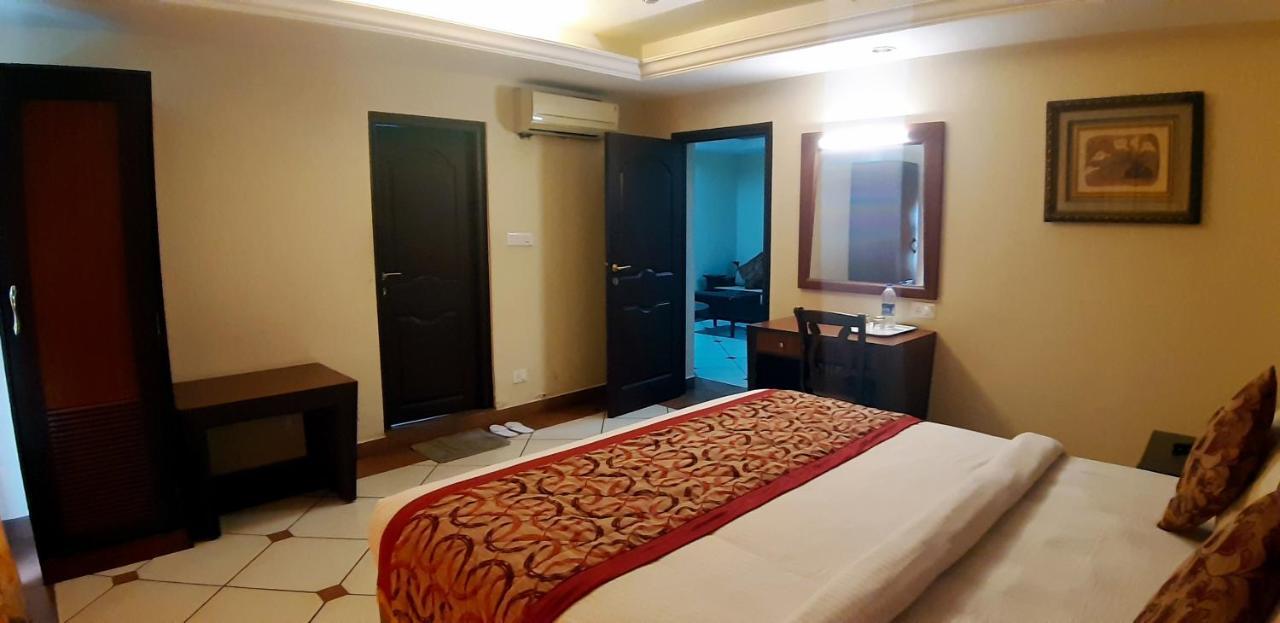 Kochi Emarald Hotel Cochin מראה חיצוני תמונה