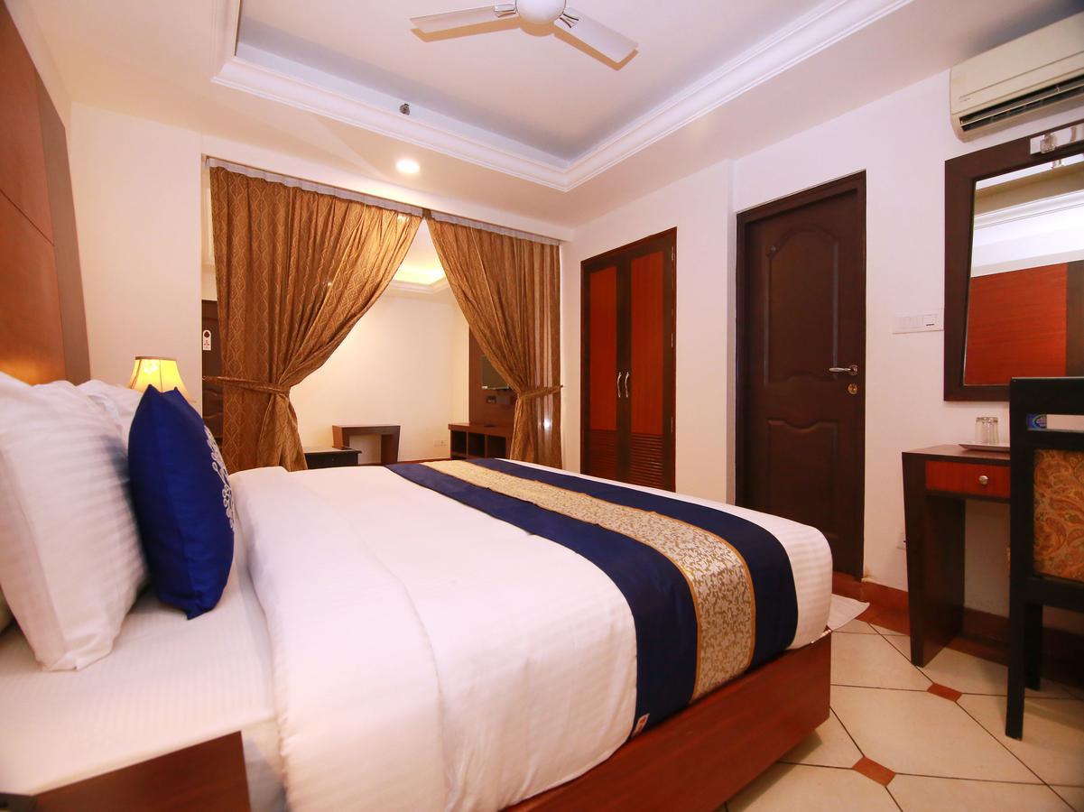Kochi Emarald Hotel Cochin מראה חיצוני תמונה