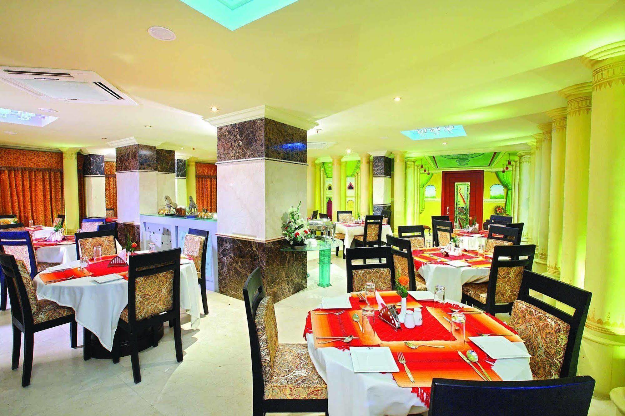 Kochi Emarald Hotel Cochin מראה חיצוני תמונה