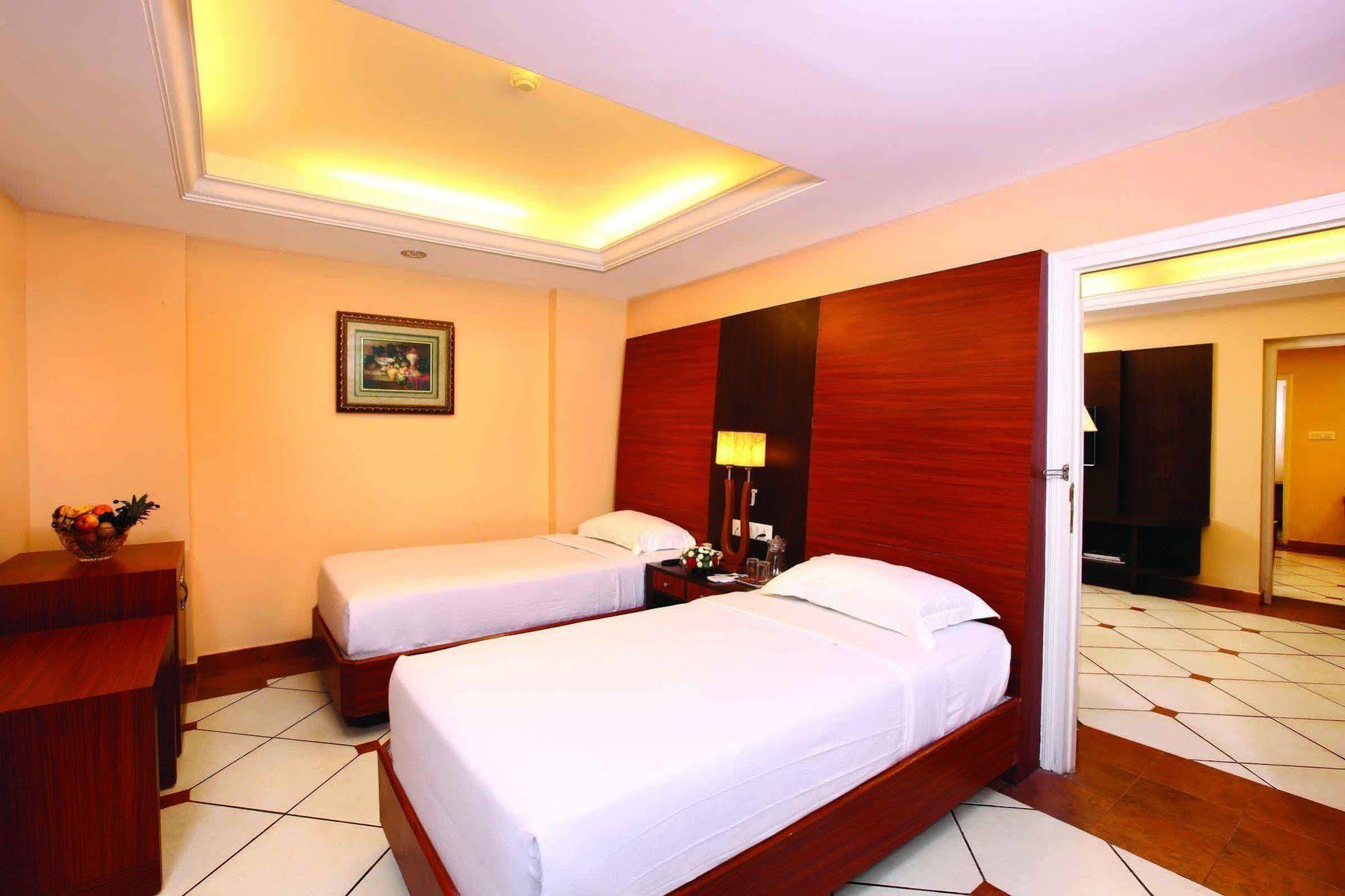 Kochi Emarald Hotel Cochin מראה חיצוני תמונה