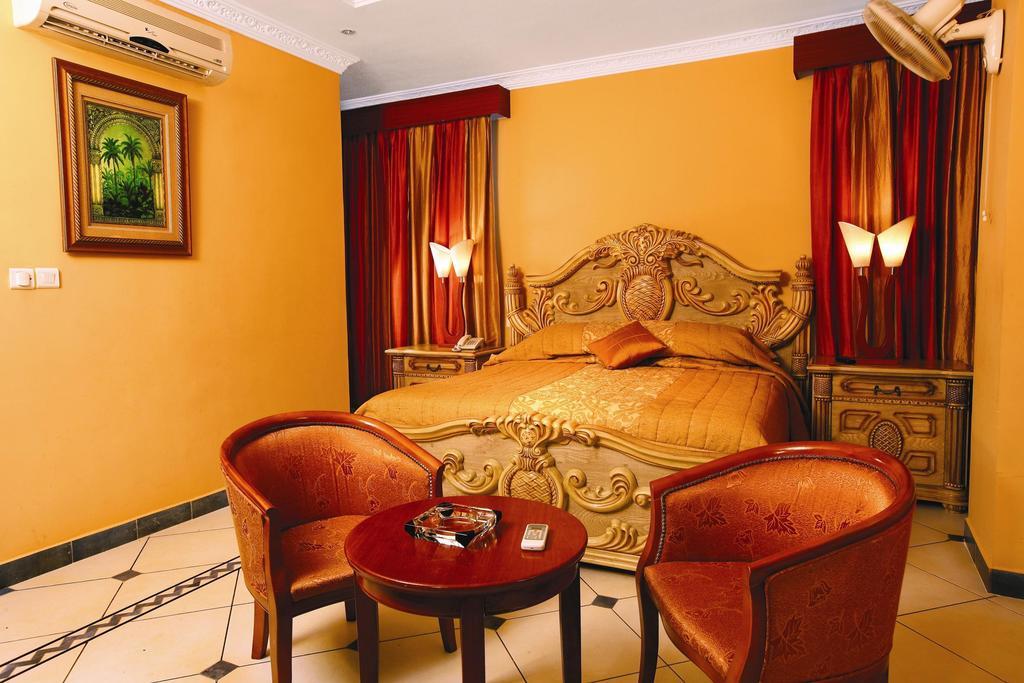 Kochi Emarald Hotel Cochin מראה חיצוני תמונה