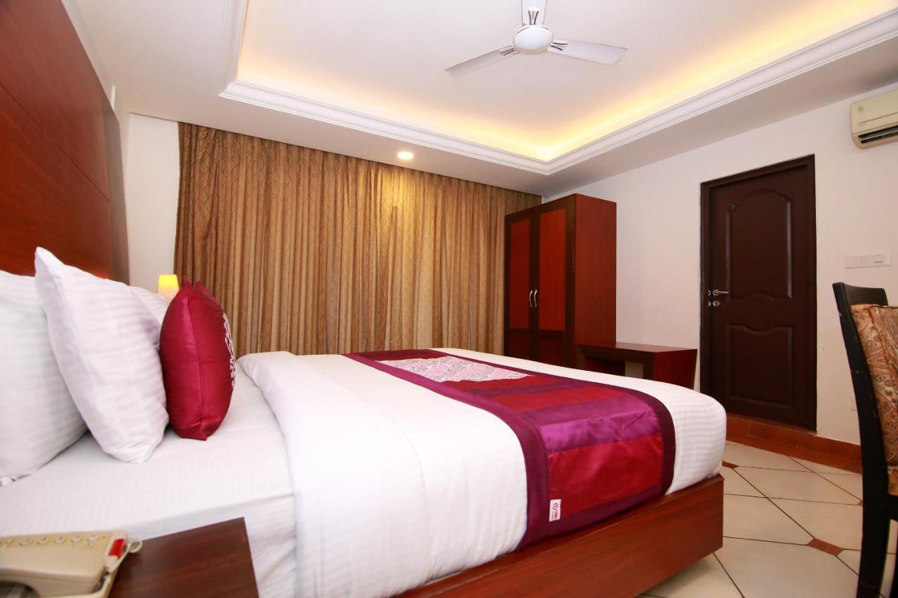 Kochi Emarald Hotel Cochin מראה חיצוני תמונה