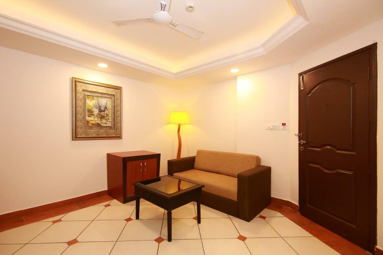 Kochi Emarald Hotel Cochin מראה חיצוני תמונה
